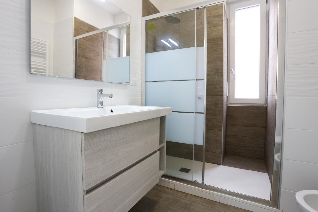 Bright & Central Apartment Near The Station Salerno Exterior foto